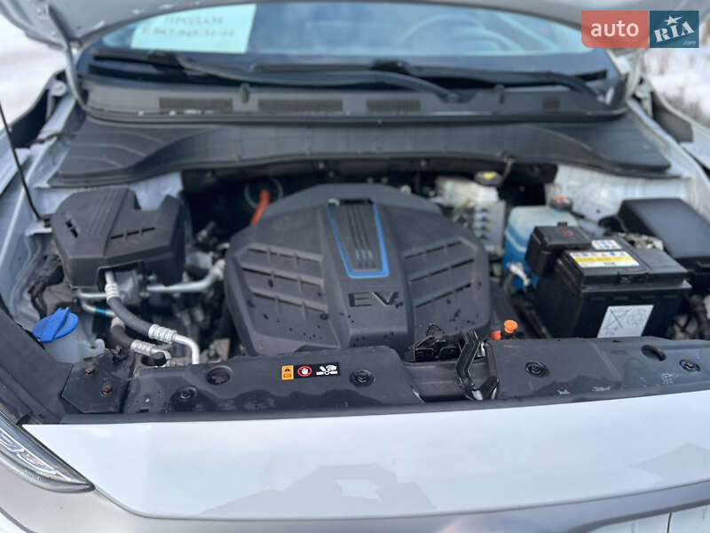 Внедорожник / Кроссовер Hyundai Kona 2020 в Хмельницком