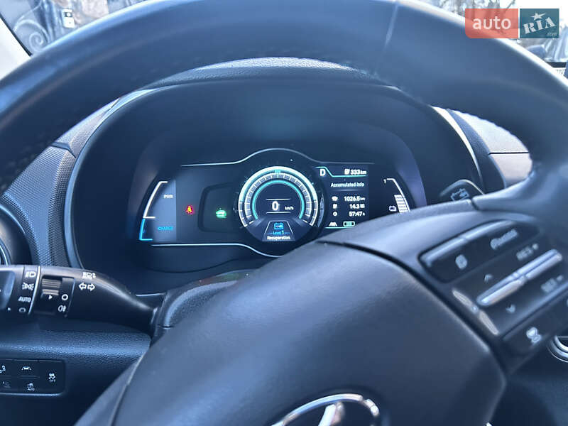 Внедорожник / Кроссовер Hyundai Kona 2020 в Хмельницком