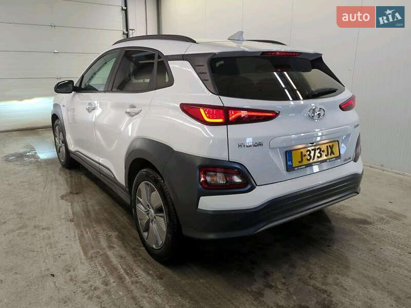 Внедорожник / Кроссовер Hyundai Kona 2020 в Тернополе