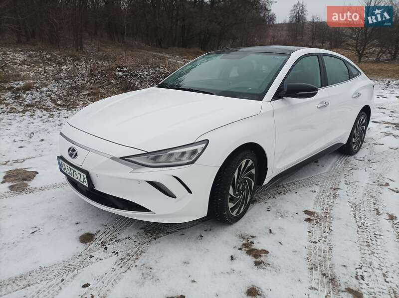 Hyundai Lafesta 2021