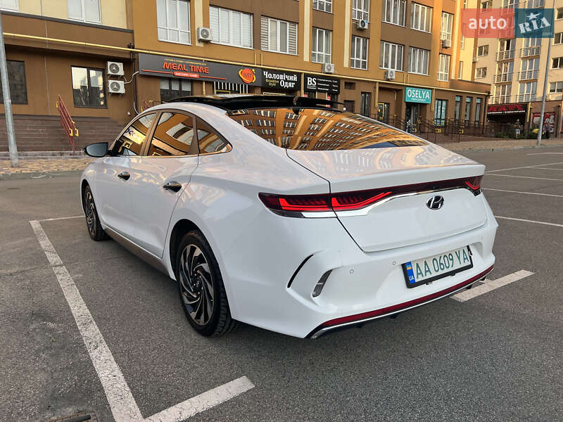 Фастбэк Hyundai Lafesta 2020 в Киеве