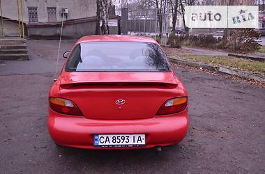 Седан Hyundai Lantra 1996 в Золотоноше