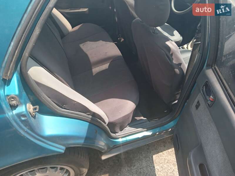 Седан Hyundai Lantra 1992 в Одессе