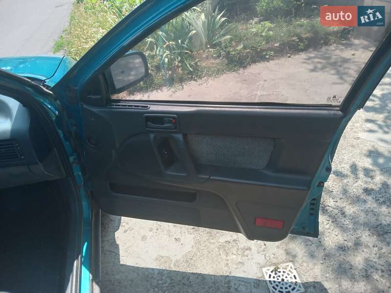 Седан Hyundai Lantra 1992 в Одессе