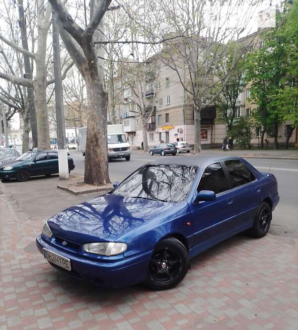 Седан Hyundai Lantra 1995 в Одесі