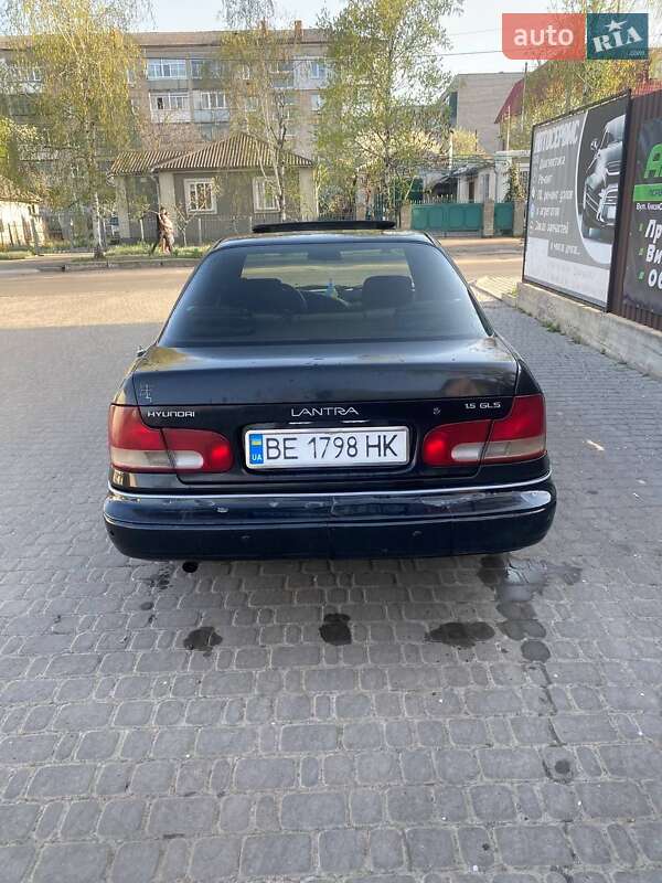 Седан Hyundai Lantra 1994 в Первомайске