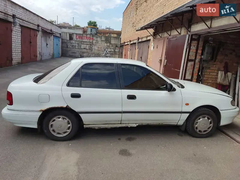 Hyundai Lantra 1994