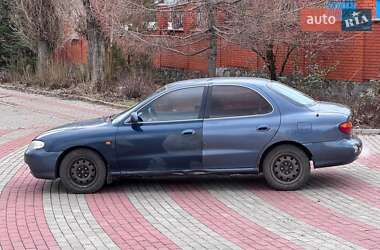 Седан Hyundai Lantra 1996 в Запоріжжі