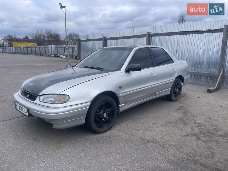Седан Hyundai Lantra 1994 в Кременчуге