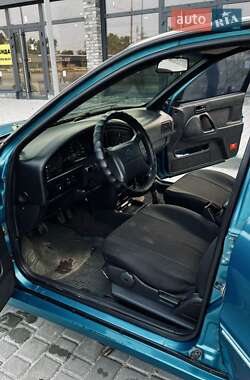 Седан Hyundai Lantra 1993 в 
