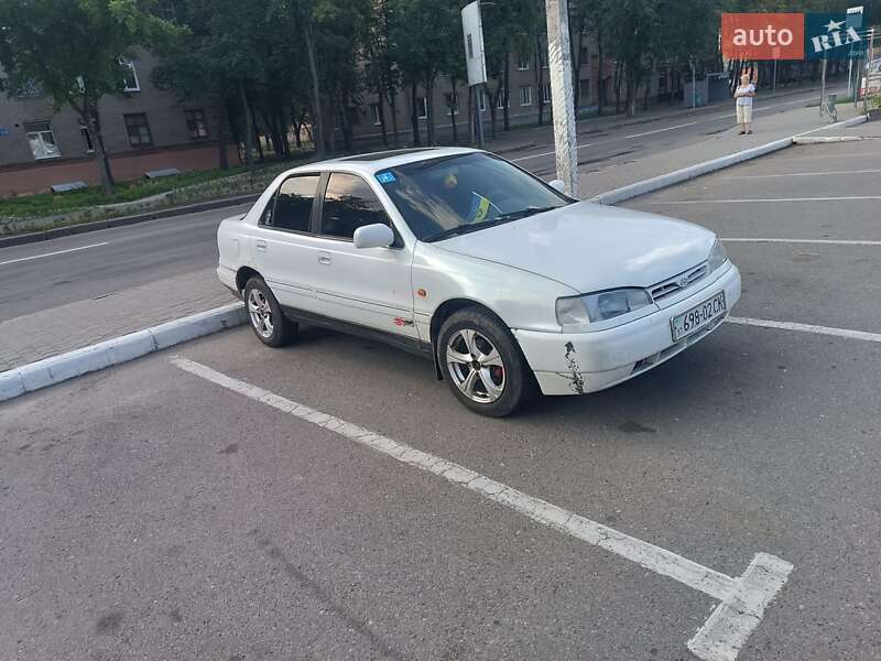 Hyundai Lantra 1993
