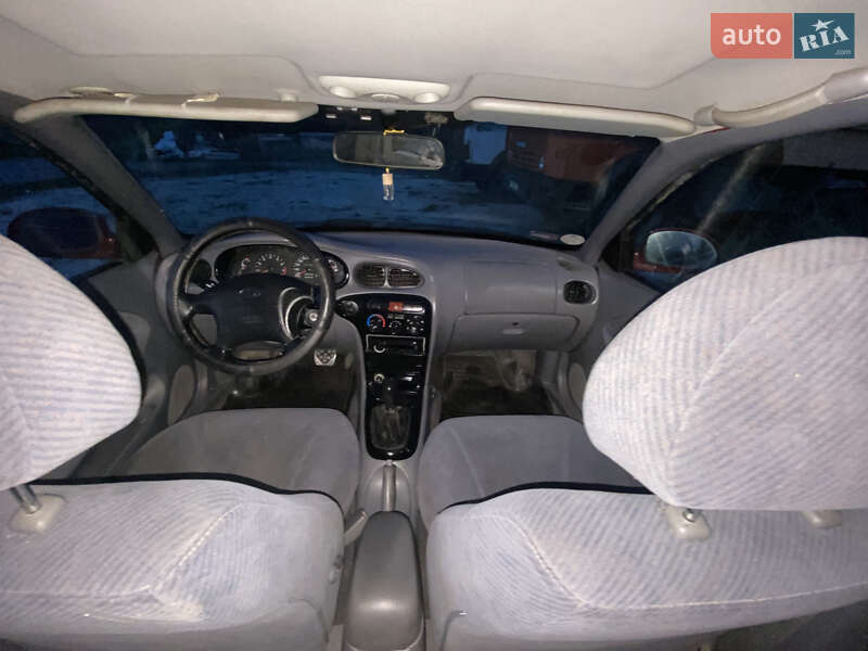 Седан Hyundai Lantra 1999 в Львове