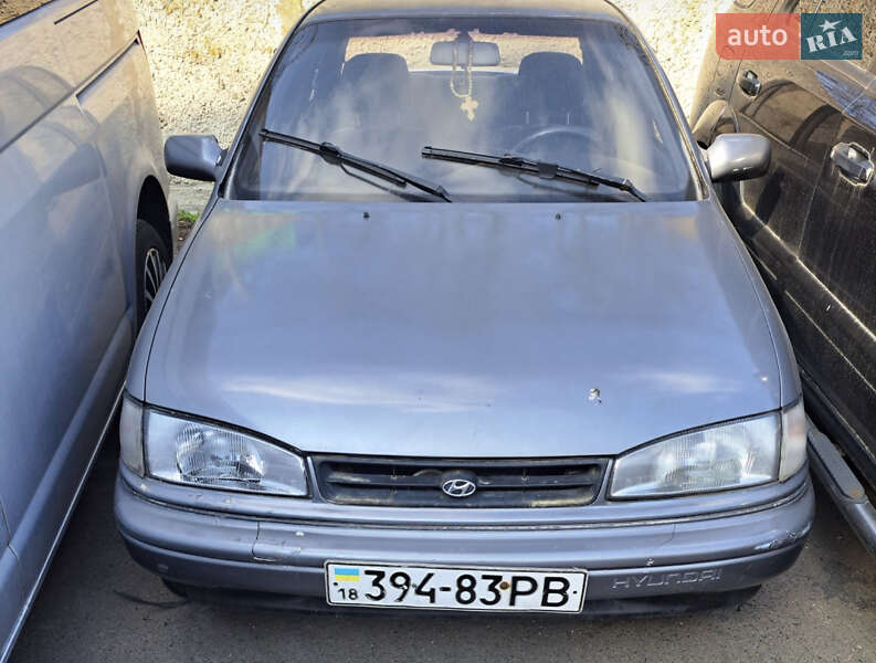 Седан Hyundai Lantra 1992 в Рівному фото Седан Hyundai Lantra 1992 в Рівному