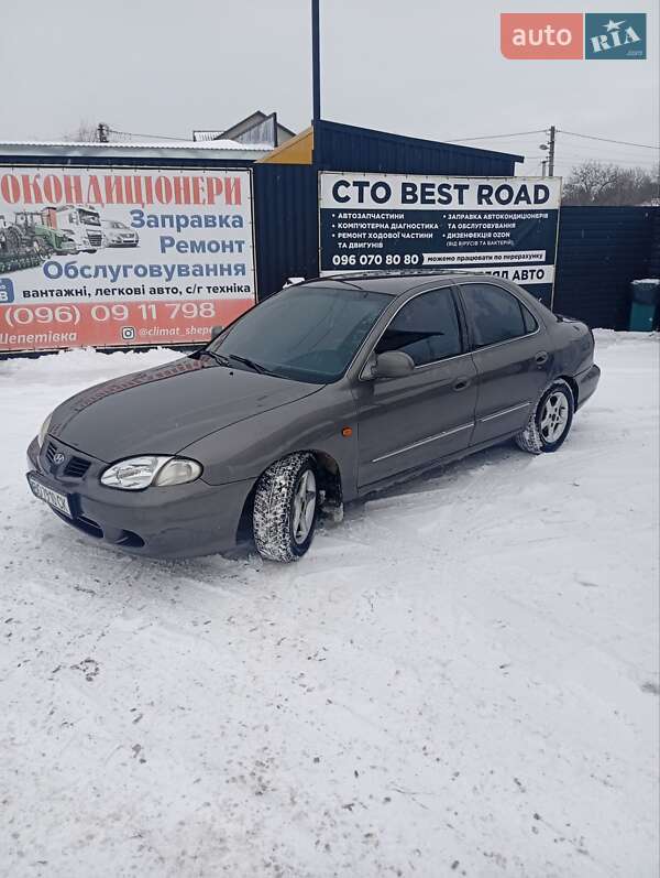 Седан Hyundai Lantra 1999 в Шепетовке