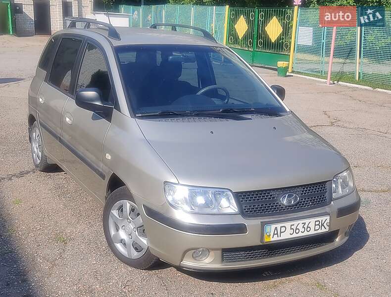 Минивэн Hyundai Matrix 2008 в 