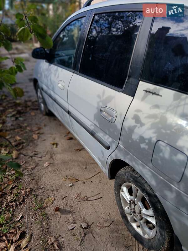 Минивэн Hyundai Matrix 2005 в Николаеве