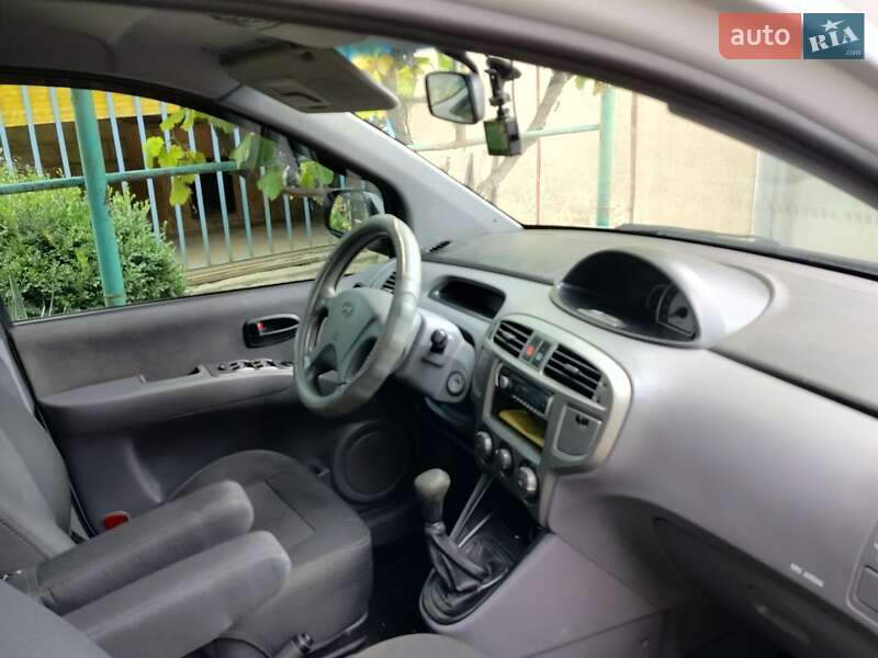 Минивэн Hyundai Matrix 2006 в Никополе