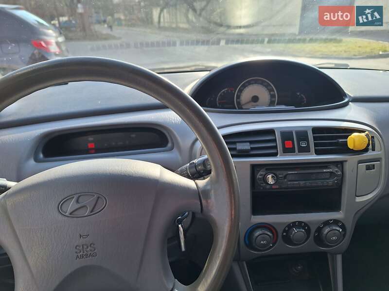 Минивэн Hyundai Matrix 2006 в Херсоне