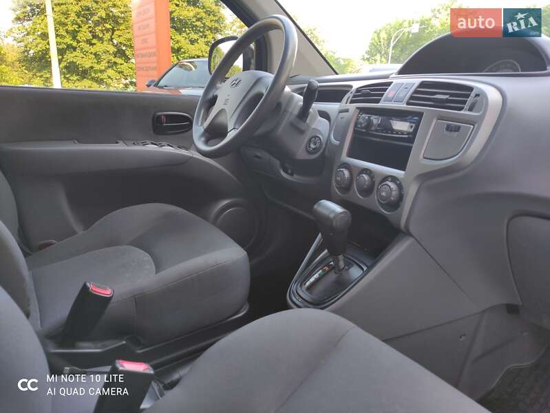Минивэн Hyundai Matrix 2008 в Киеве