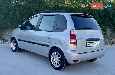 Мінівен Hyundai Matrix 2010 в 