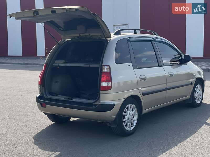 Мінівен Hyundai Matrix 2006 в Дніпрі