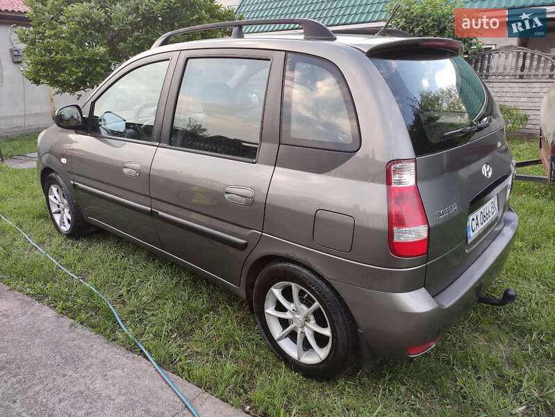 Минивэн Hyundai Matrix 2009 в Смеле