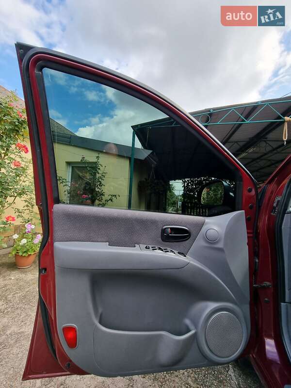 Минивэн Hyundai Matrix 2007 в Павлограде