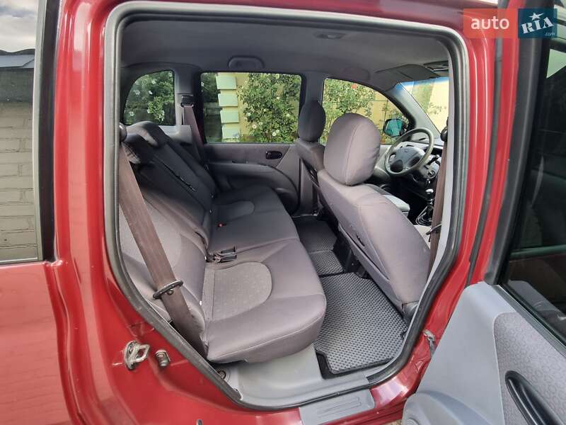 Минивэн Hyundai Matrix 2007 в Павлограде