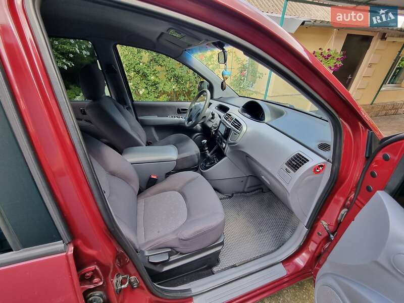 Минивэн Hyundai Matrix 2007 в Павлограде