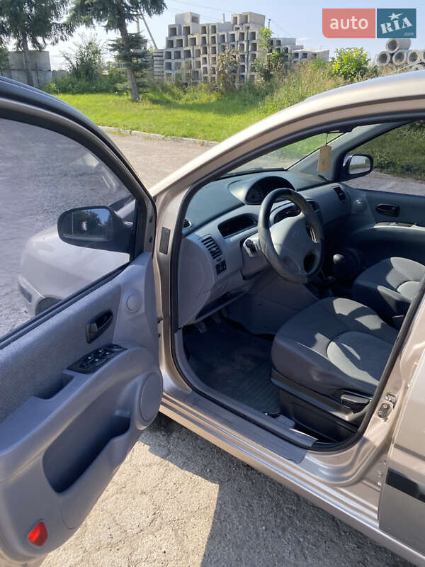 Минивэн Hyundai Matrix 2003 в Тернополе