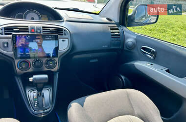 Минивэн Hyundai Matrix 2010 в 