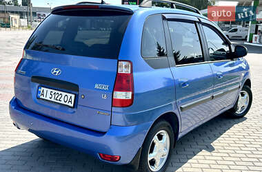 Минивэн Hyundai Matrix 2010 в 