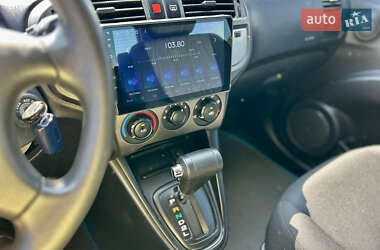 Минивэн Hyundai Matrix 2010 в 