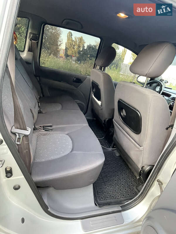 Минивэн Hyundai Matrix 2007 в Хмельнике