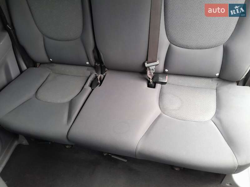 Мінівен Hyundai Matrix 2008 в Зняцеві