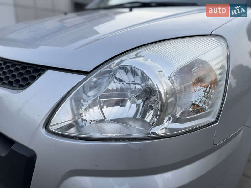 Мінівен Hyundai Matrix 2009 в Рівному