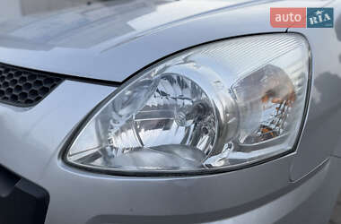 Мінівен Hyundai Matrix 2009 в 