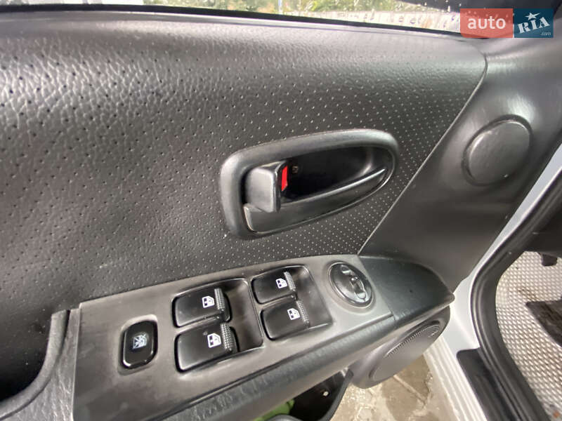 Мінівен Hyundai Matrix 2002 в Житомирі