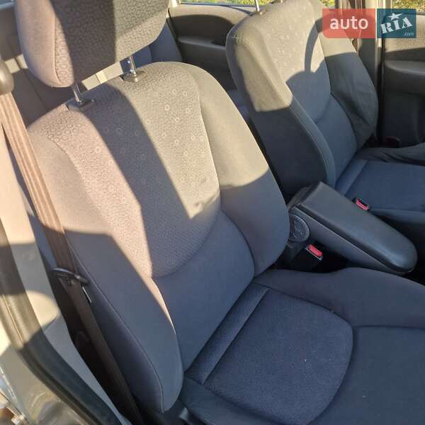 Минивэн Hyundai Matrix 2006 в Ивано-Франковске фото 30 Минивэн Hyundai Matrix 2006 в Ивано-Франковске