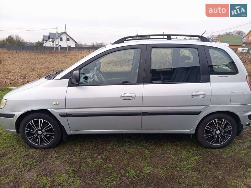 Минивэн Hyundai Matrix 2008 в Макарове