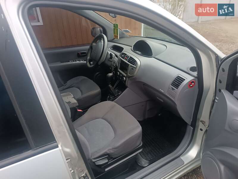 Минивэн Hyundai Matrix 2007 в Киеве