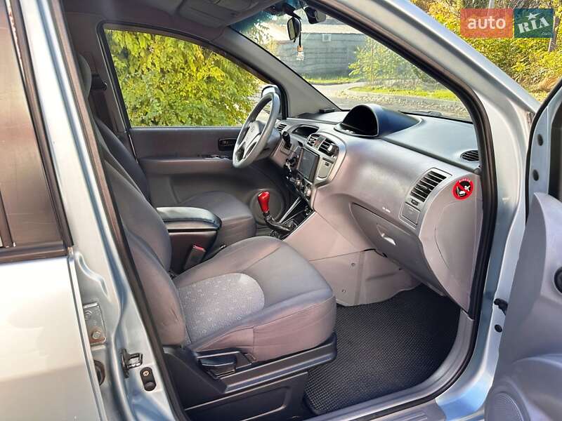 Минивэн Hyundai Matrix 2007 в Запорожье