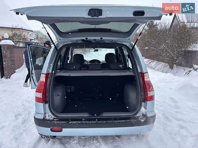 Минивэн Hyundai Matrix 2008 в Макарове