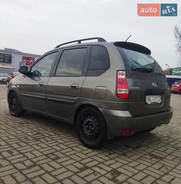 Минивэн Hyundai Matrix 2008 в Павлограде