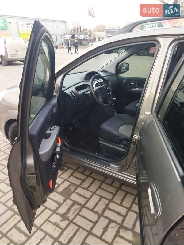 Минивэн Hyundai Matrix 2008 в Павлограде