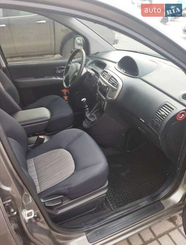 Минивэн Hyundai Matrix 2008 в Павлограде