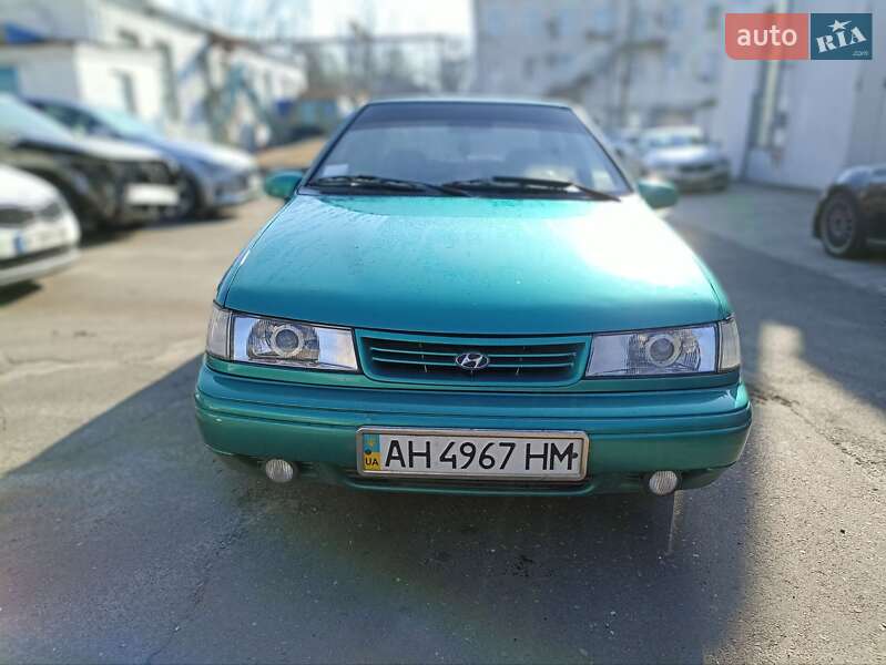 Седан Hyundai Pony 1994 в Києві