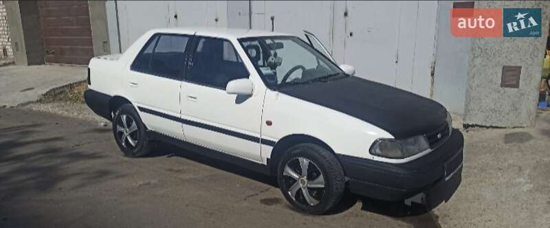 Седан Hyundai Pony 1992 в Миколаєві