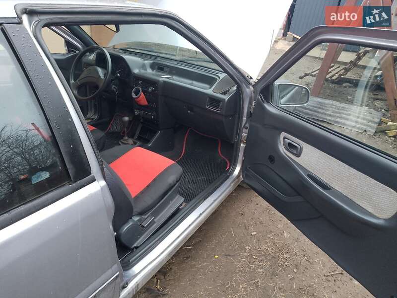 Хэтчбек Hyundai Pony 1992 в Ровно