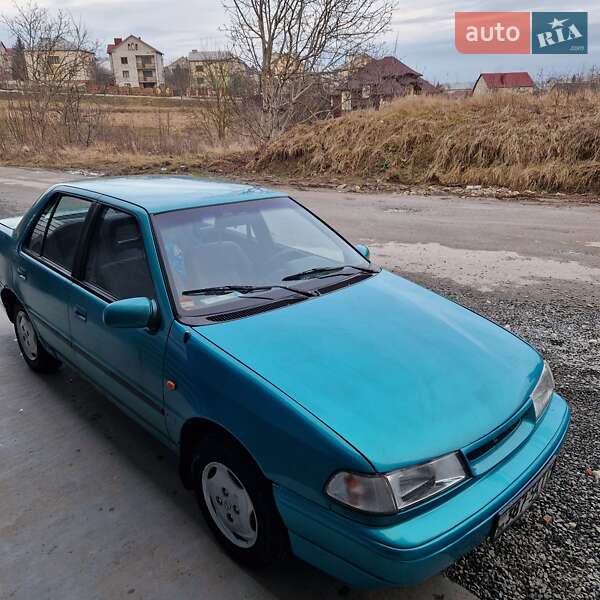 Седан Hyundai Pony 1994 в Тернополе